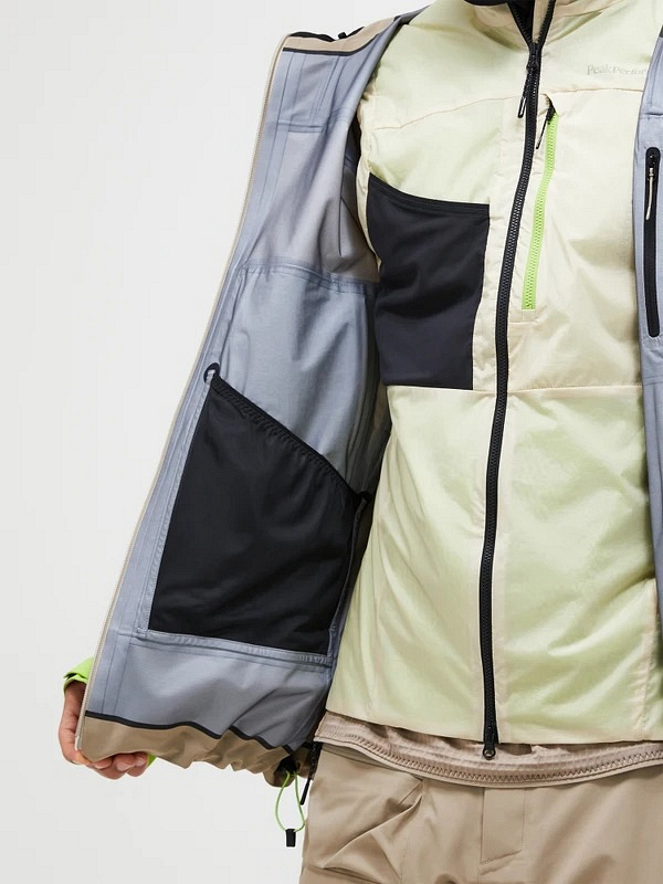 M Vislight Gore-Tex C-Knit Jacket (FW24) - Peak Performance
